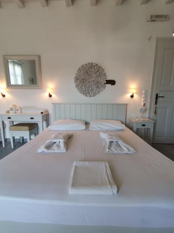 Elia Apartments Agios Romanos Ngoại thất bức ảnh