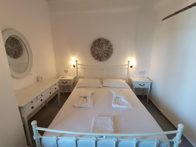 Elia Apartments Agios Romanos Ngoại thất bức ảnh